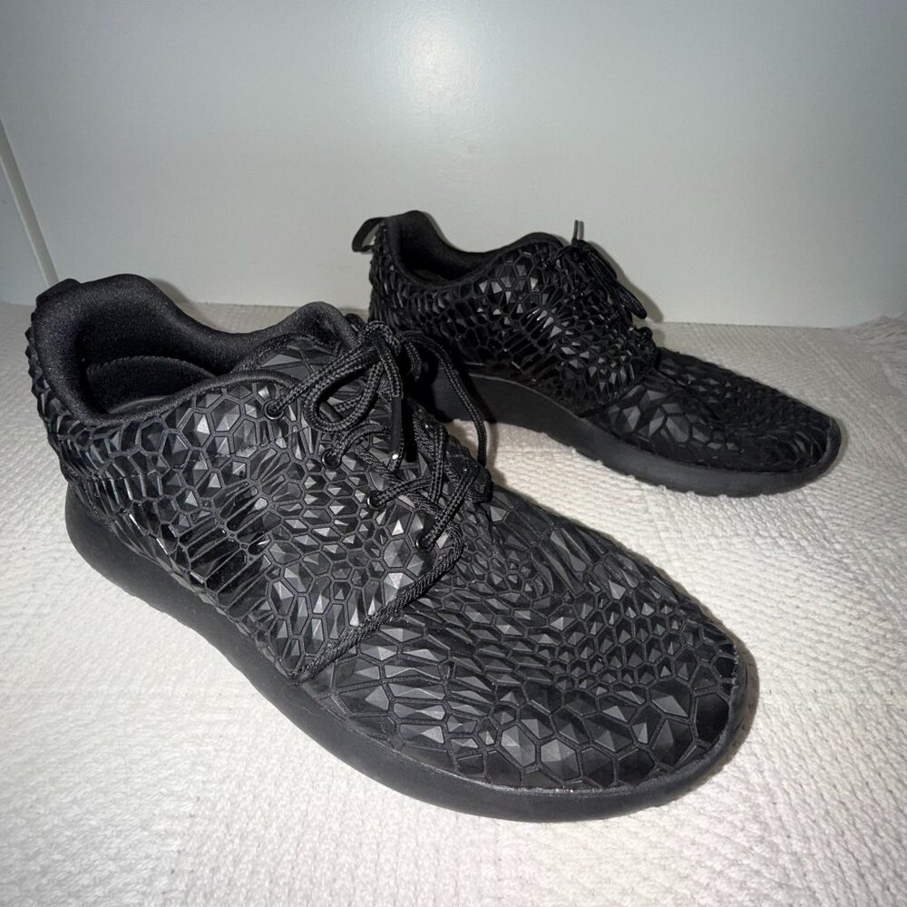 Nike Roshe One DMB 'Triple Black'